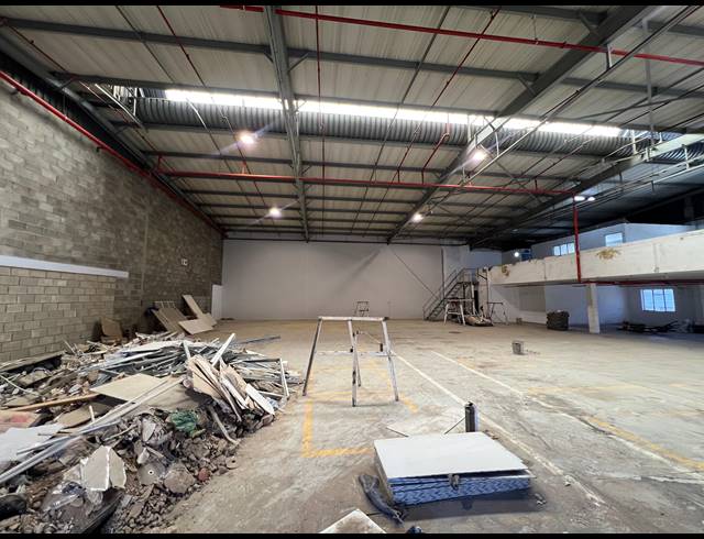 728M² WAREHOUSE TO LET IN KYA SANDS